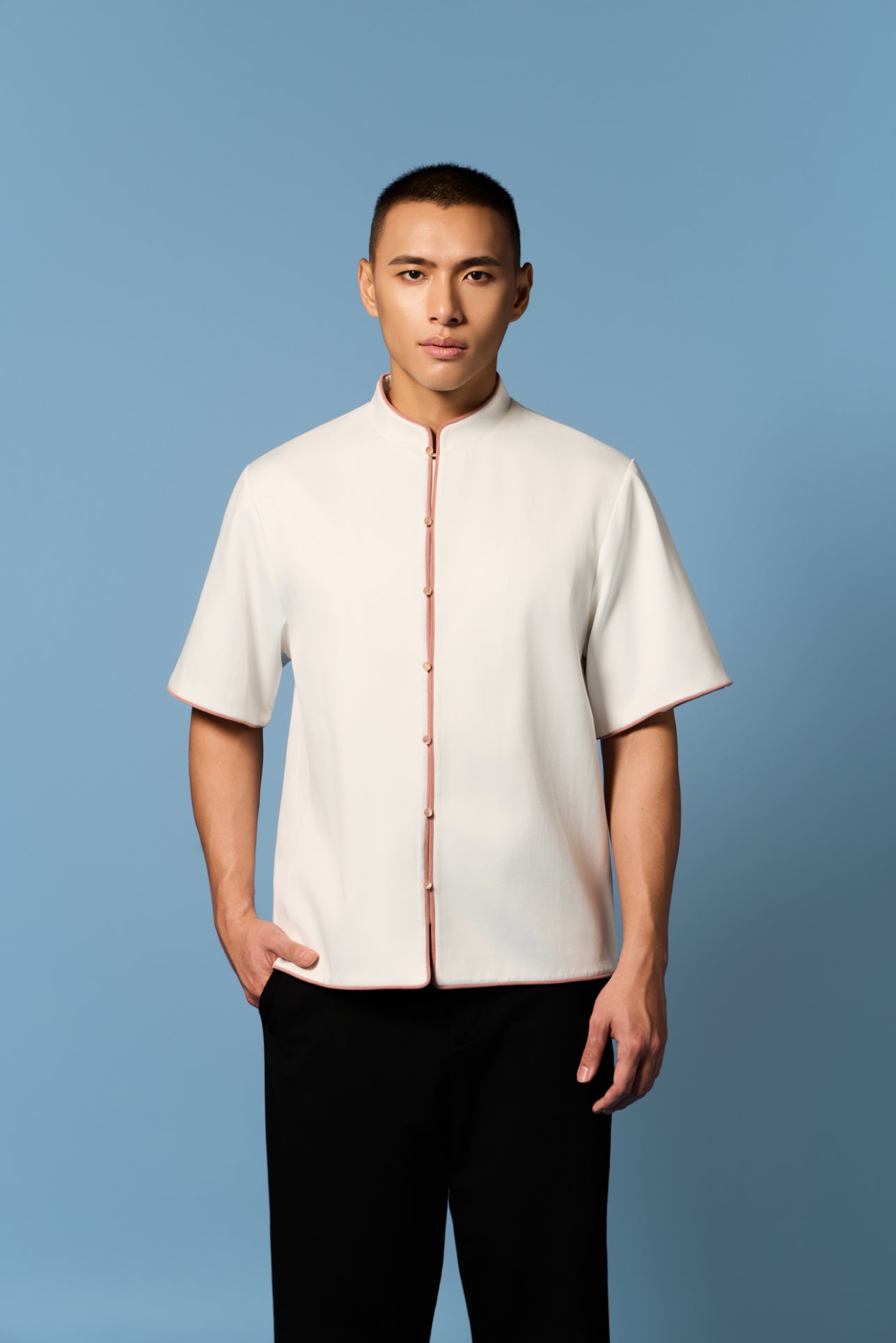 Piped Men’s Top in White