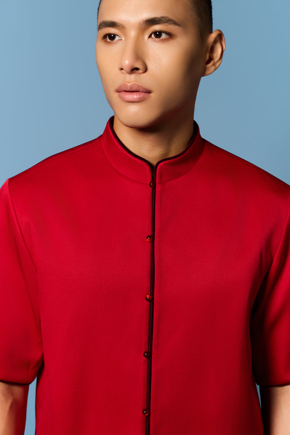 Piped Men’s Top in Red