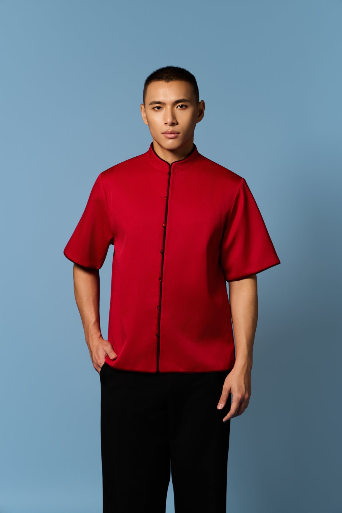 Piped Men’s Top in Red