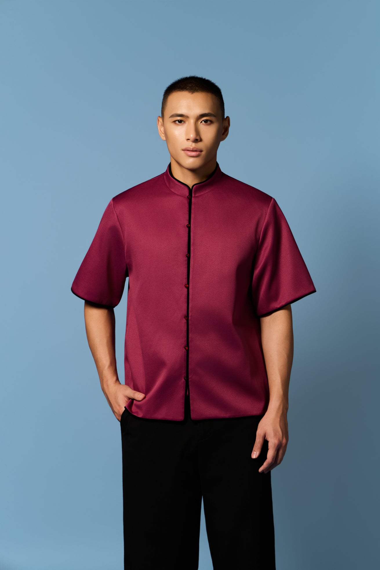 Piped Men’s Top in BERRY