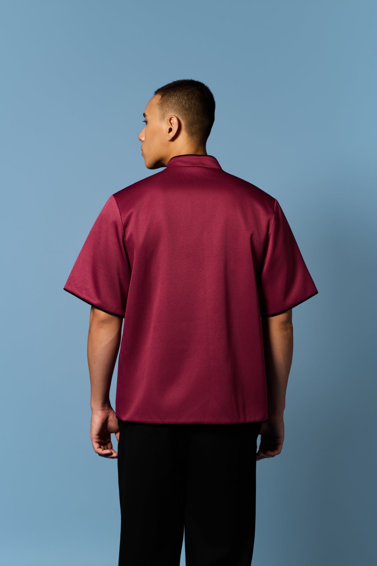 Piped Men’s Top in BERRY