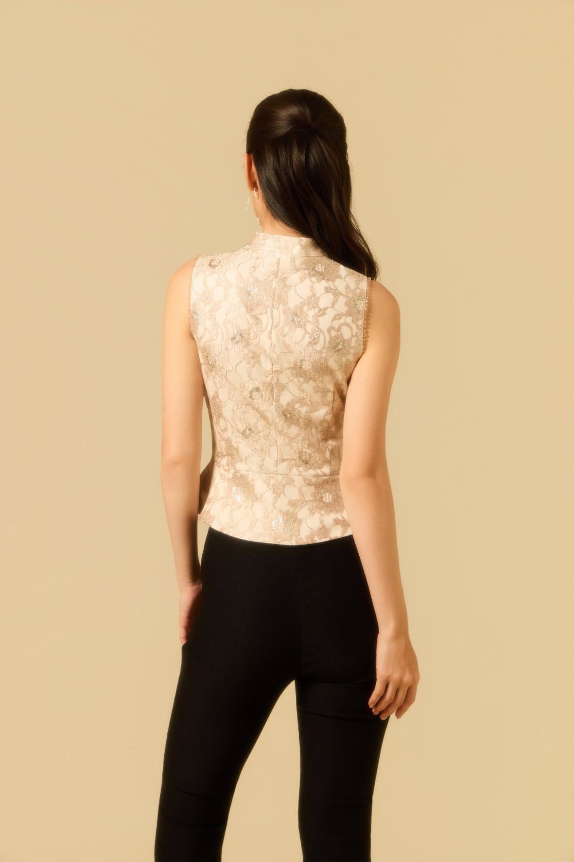 Lacey Vest in Light Gold