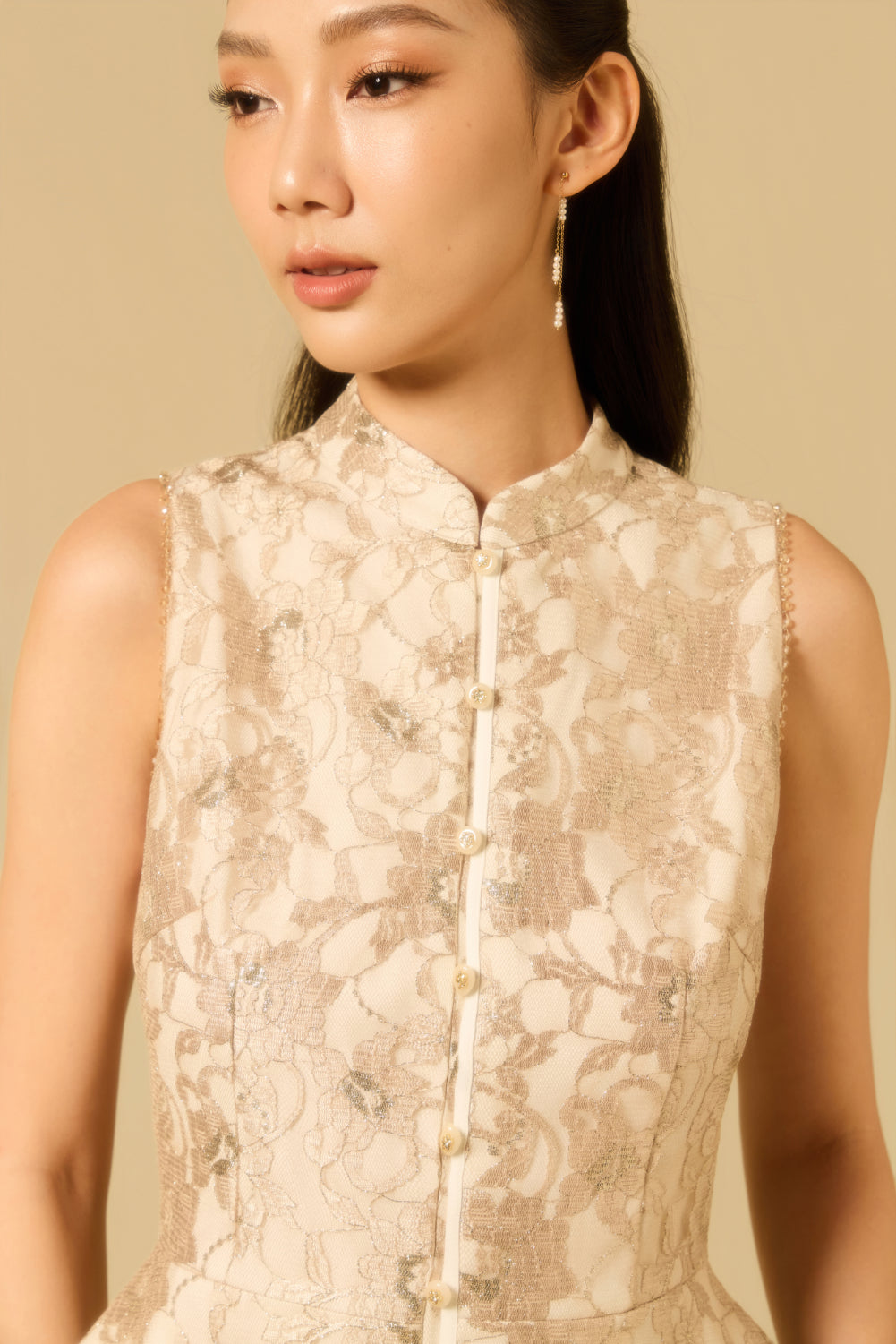 Lacey Vest in Light Gold