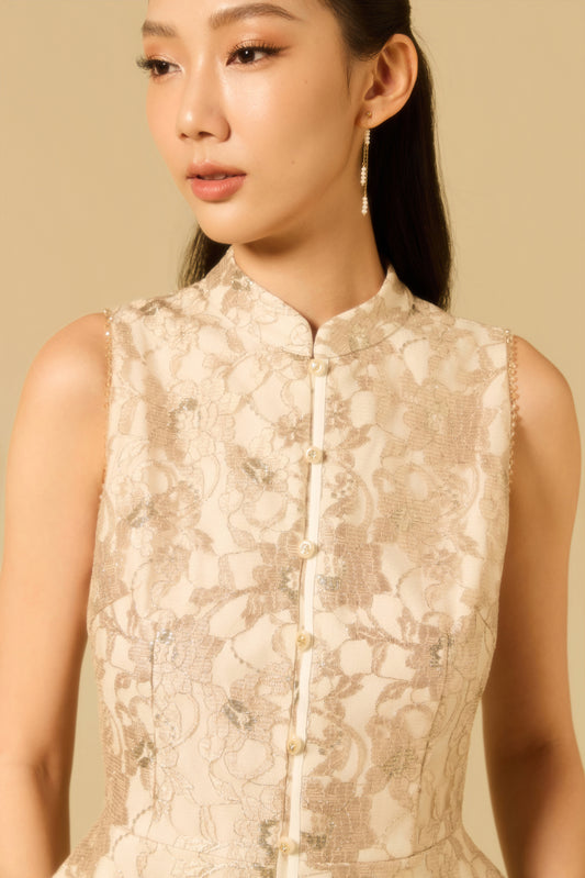 Lacey Vest in Light Gold